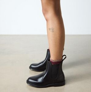 Doc Martens Chelsea Flora Boots